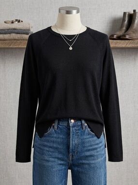 Source Unknown Black Crewneck Sweater